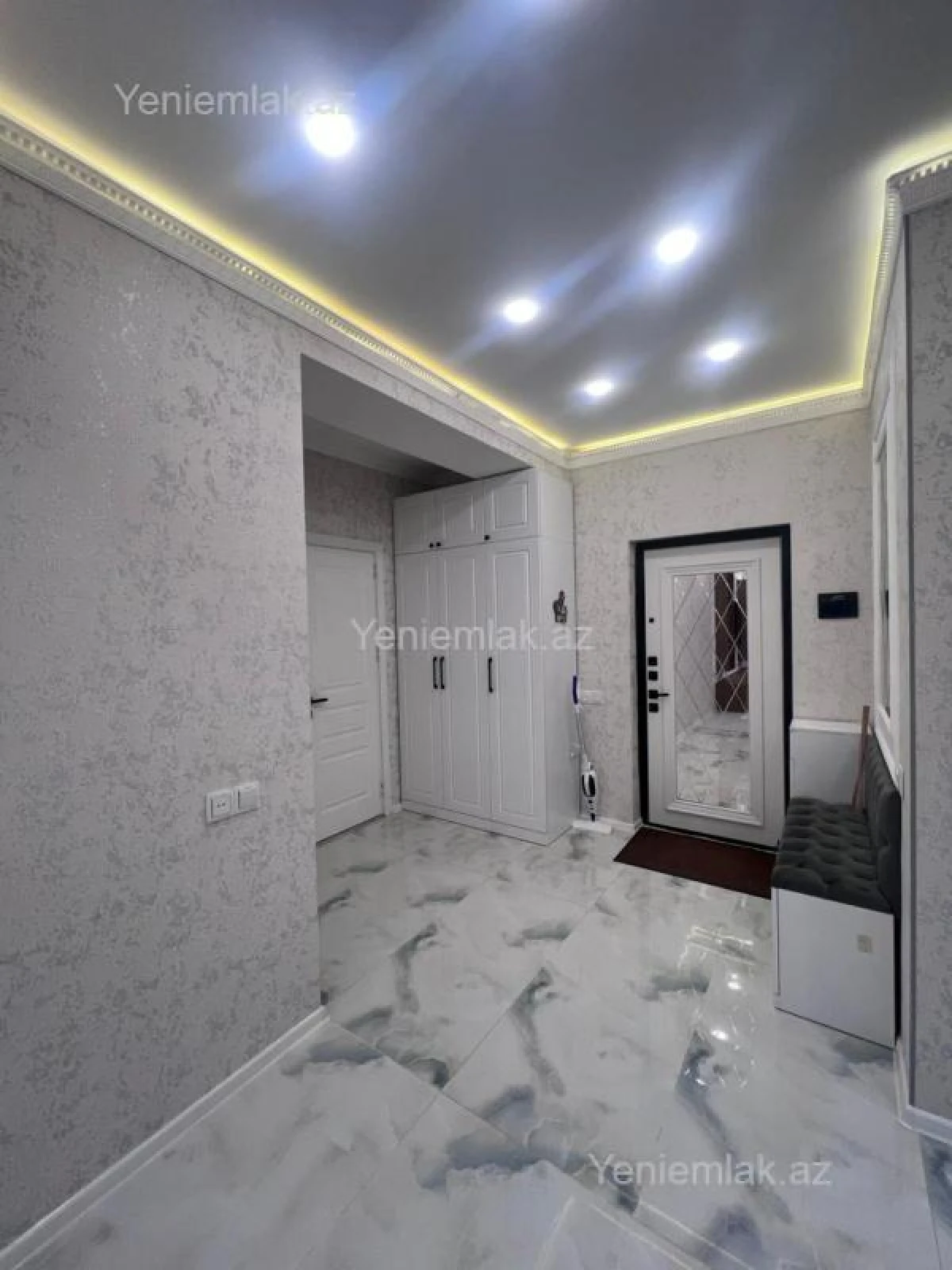 Satılır 2 otaqlı yeni tikili 78 m²