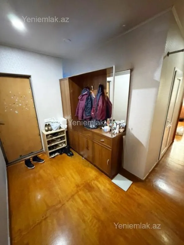 Satılır 2 otaqlı köhnə tikili 55 m²