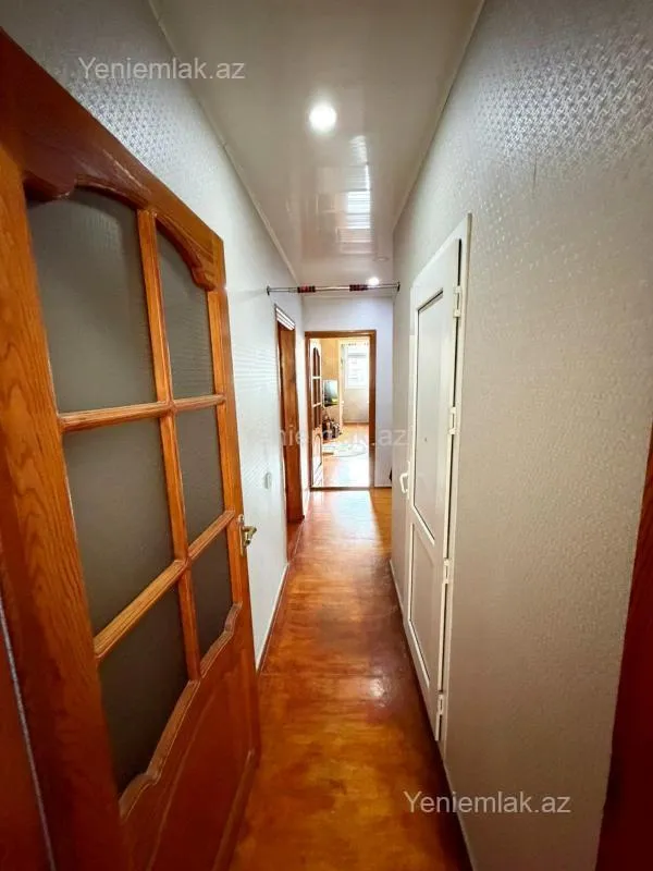Satılır 2 otaqlı köhnə tikili 55 m²