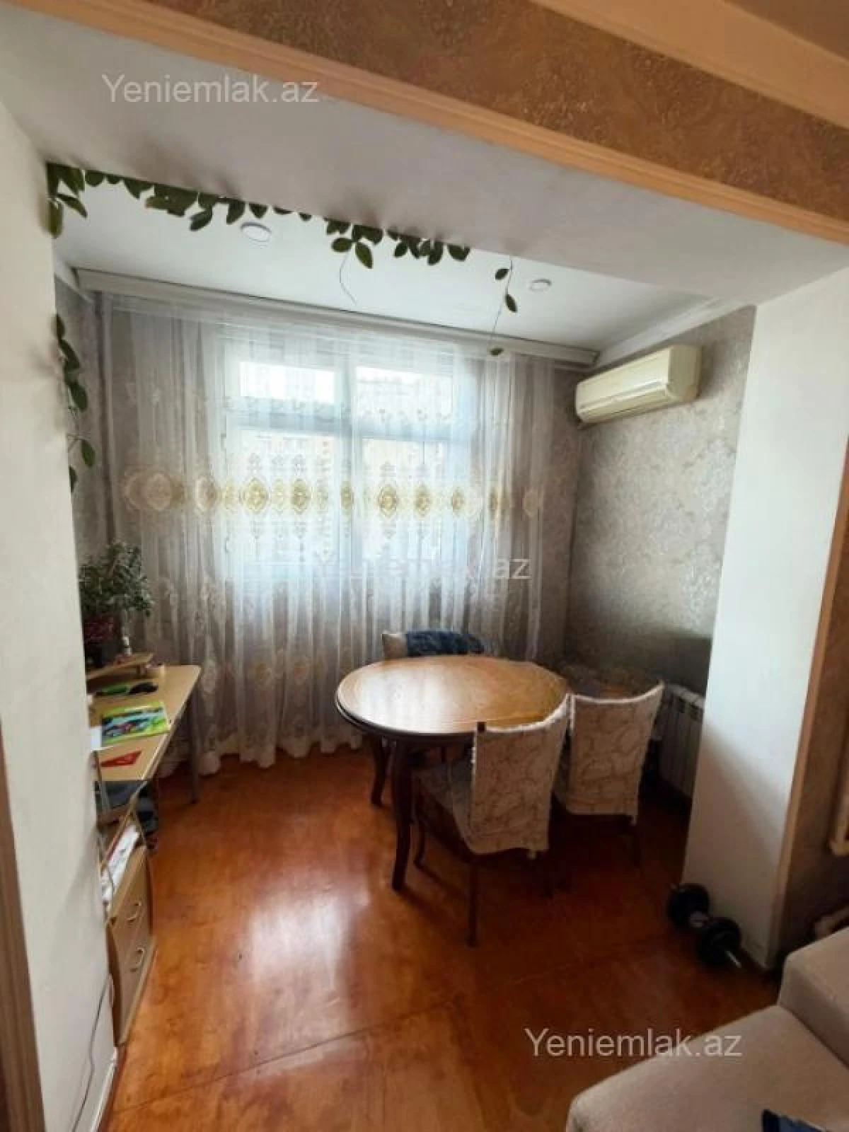 Satılır 2 otaqlı köhnə tikili 55 m²