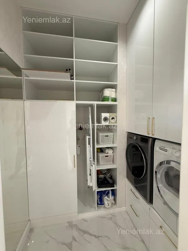 Satılır 4 otaqlı yeni tikili 186 m²