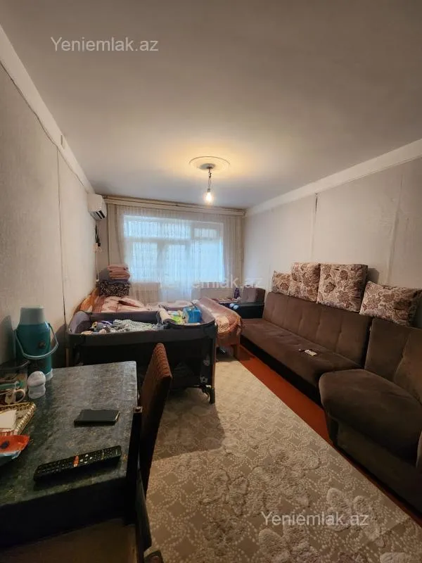 Satılır 1 otaqlı köhnə tikili 33 m²