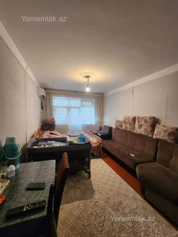 Satılır 1 otaqlı köhnə tikili 33 m²