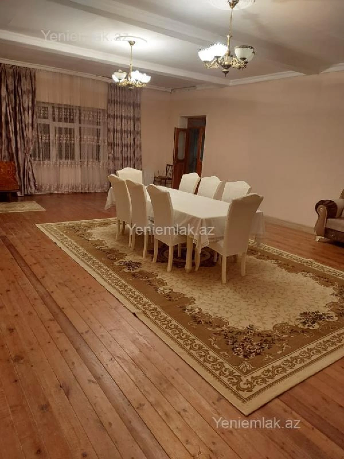 Satılır 5 otaqlı həyət evi 250 m²