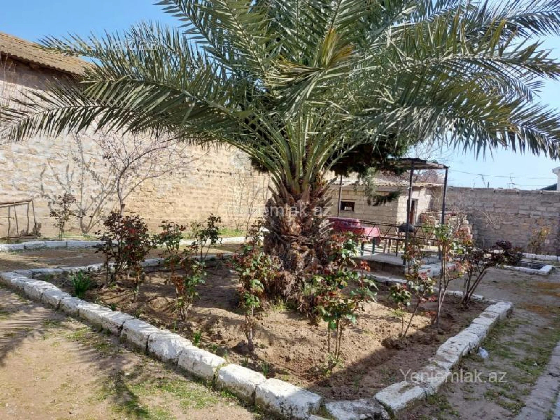 Satılır 5 otaqlı həyət evi 250 m²