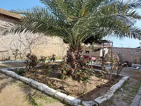 Satılır 5 otaqlı həyət evi 250 m²