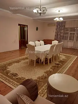 Satılır 5 otaqlı həyət evi 250 m²