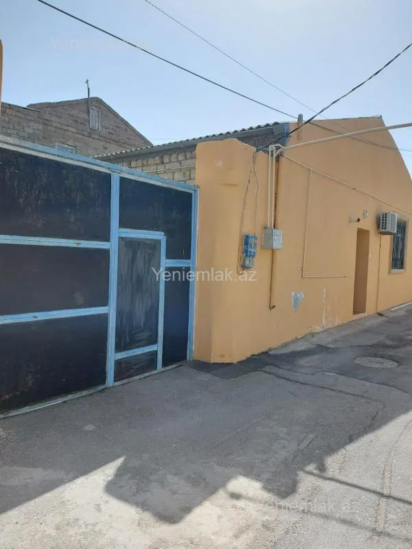 Satılır 5 otaqlı həyət evi 250 m²