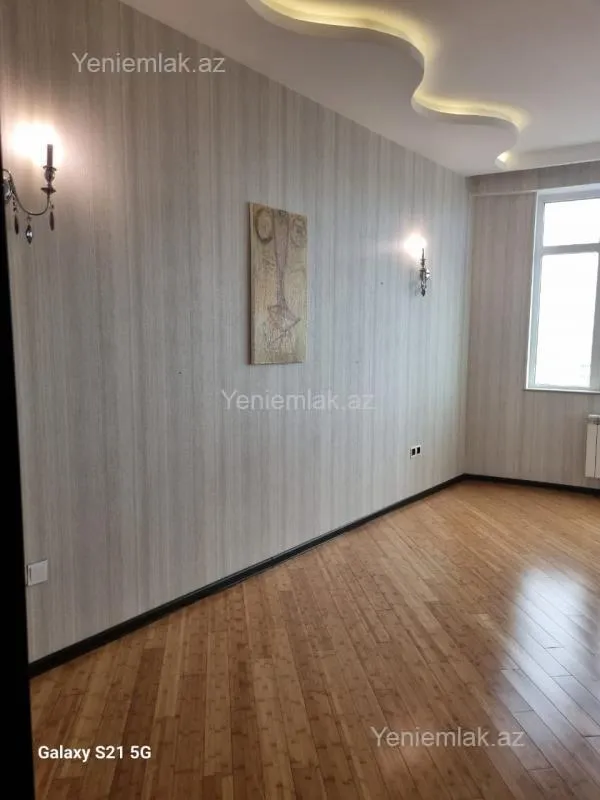 Satılır 3 otaqlı yeni tikili 94 m²