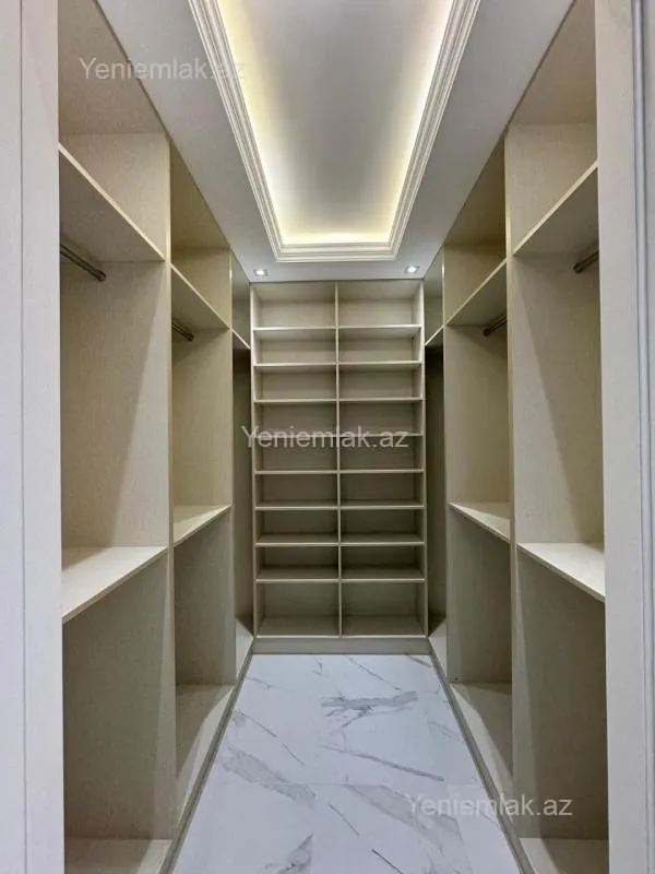 Satılır 4 otaqlı yeni tikili 205 m²