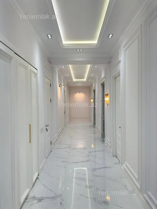 Satılır 4 otaqlı yeni tikili 205 m²