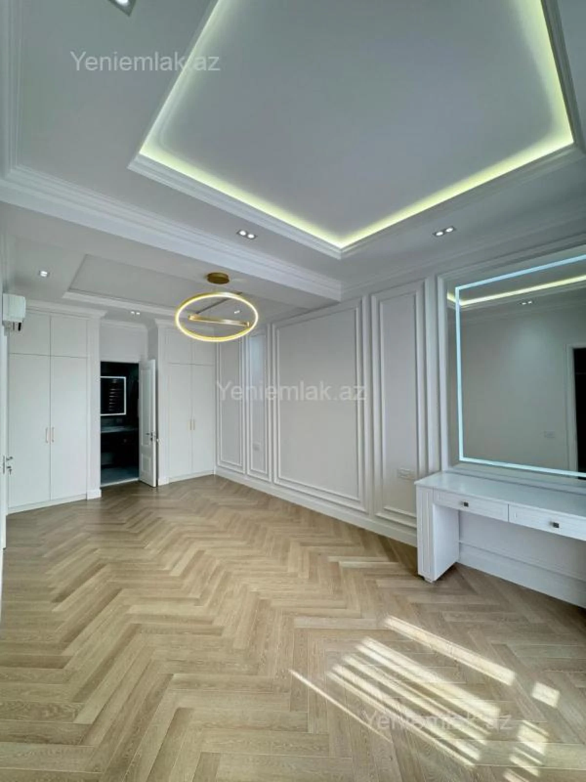 Satılır 4 otaqlı yeni tikili 205 m²