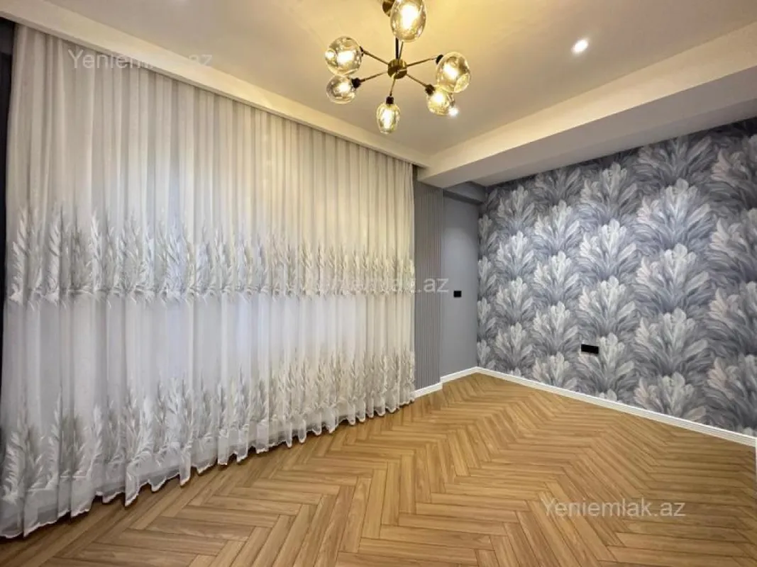 Satılır 3 otaqlı yeni tikili 140 m²