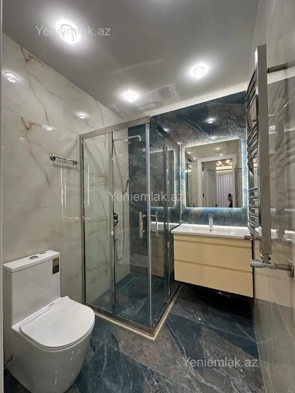 Satılır 3 otaqlı yeni tikili 140 m²