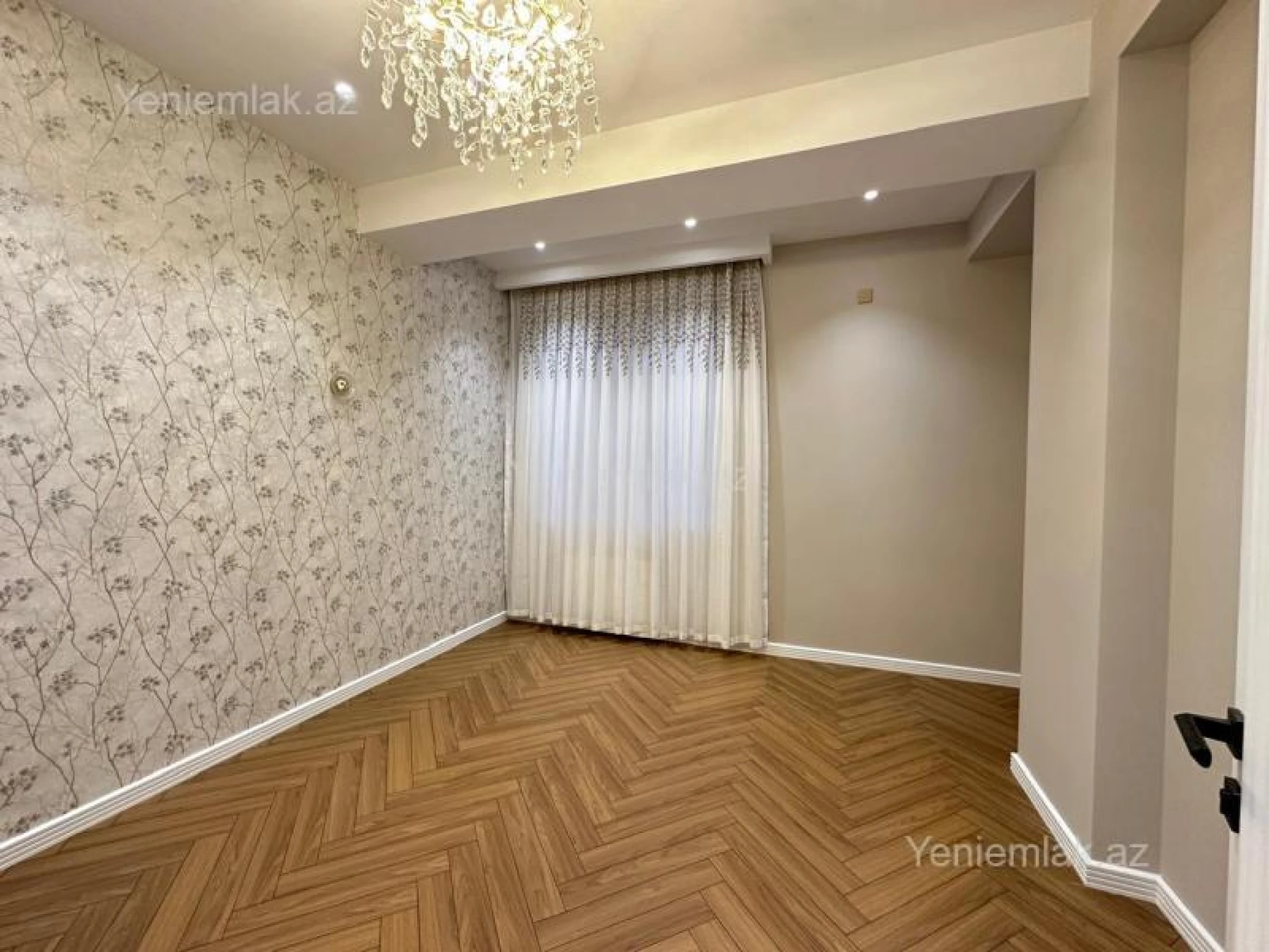 Satılır 3 otaqlı yeni tikili 140 m²