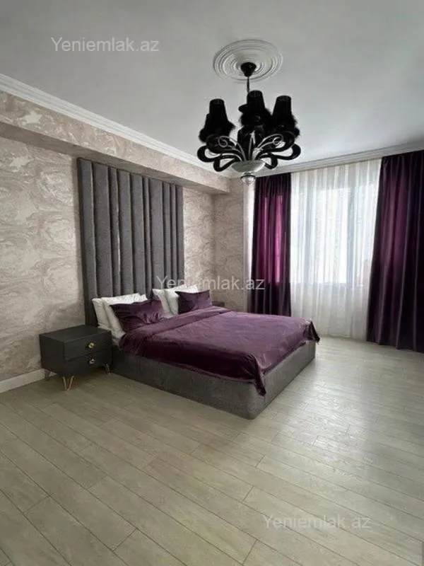 Satılır 3 otaqlı yeni tikili 150 m²