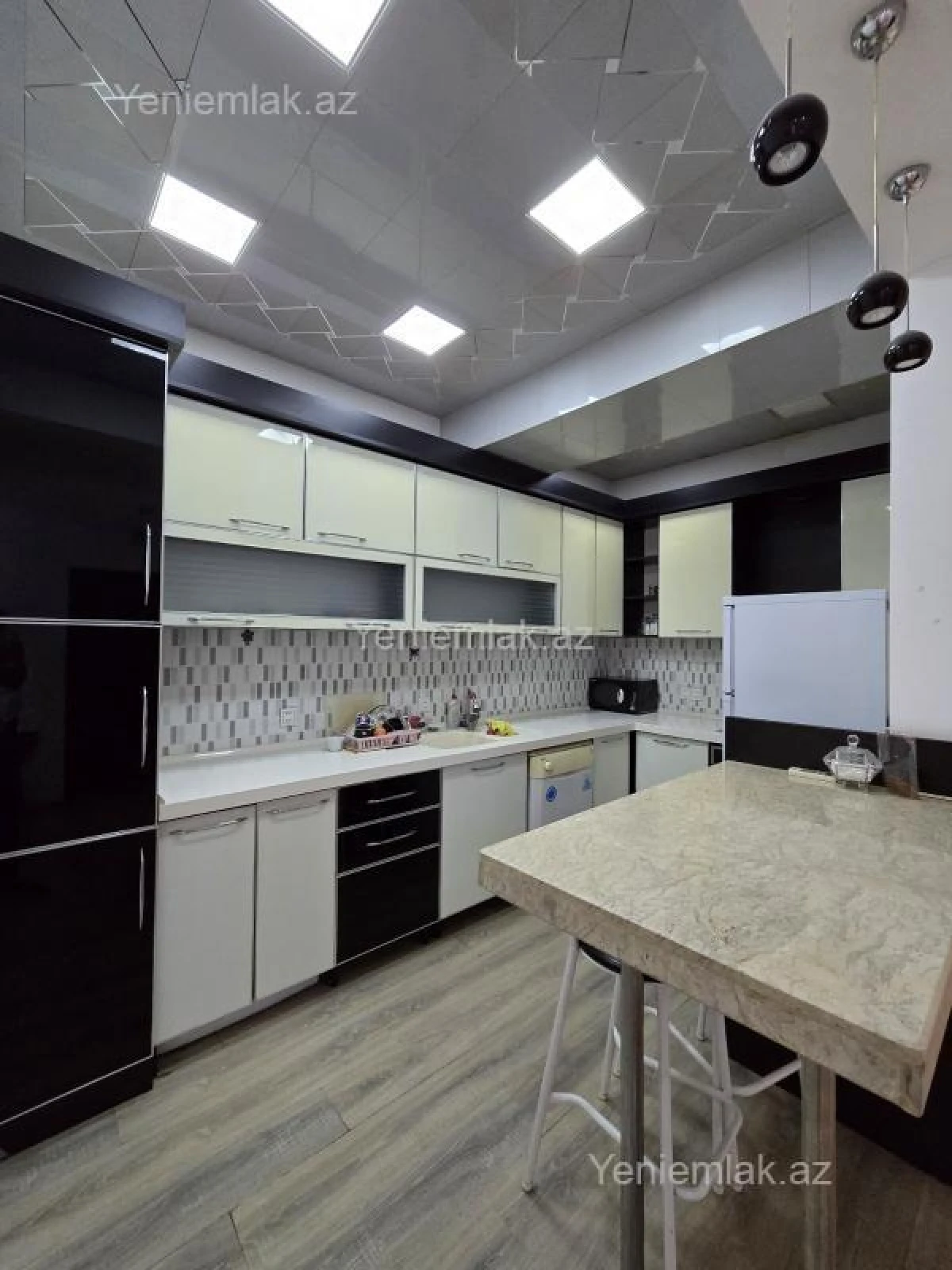 Satılır 3 otaqlı yeni tikili 103 m²