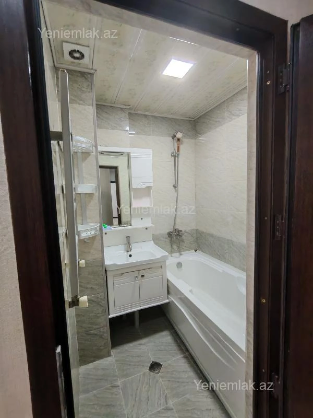 Satılır 2 otaqlı yeni tikili 87 m²