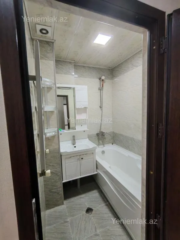 Satılır 2 otaqlı yeni tikili 87 m²