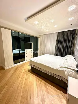 Satılır 3 otaqlı yeni tikili 140 m²