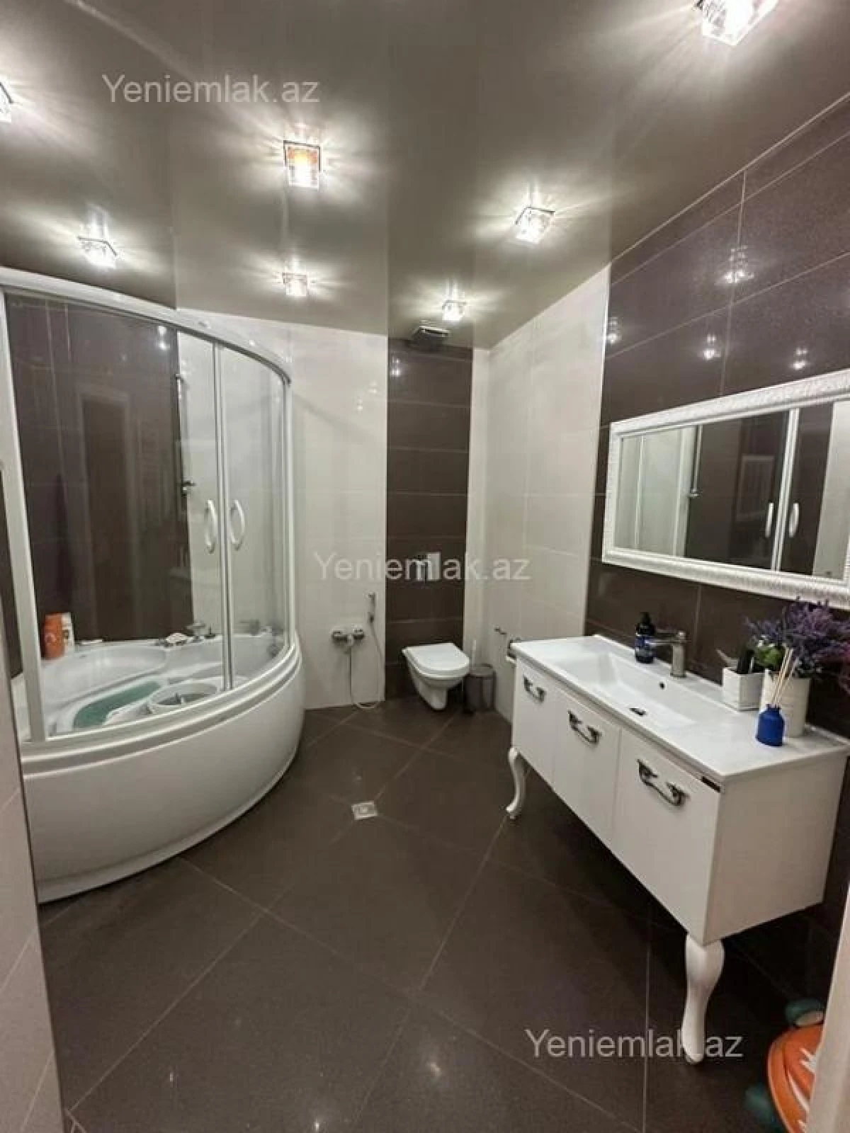 Satılır 3 otaqlı yeni tikili 140 m²