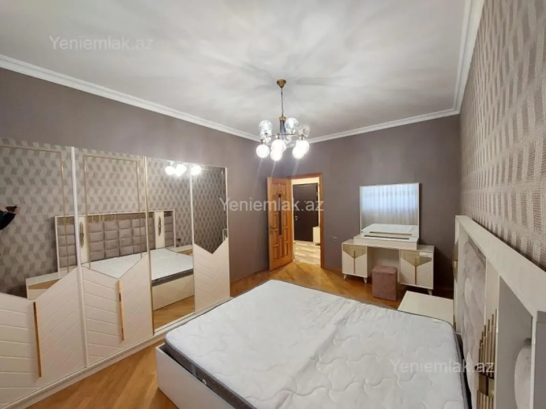 Satılır 2 otaqlı yeni tikili 85 m²