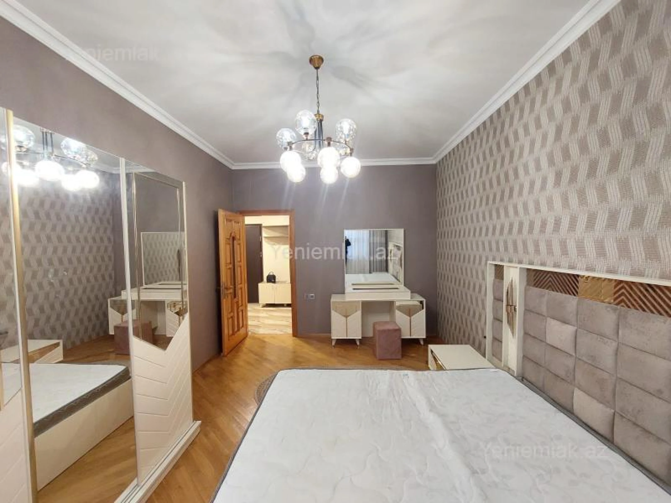 Satılır 2 otaqlı yeni tikili 85 m²