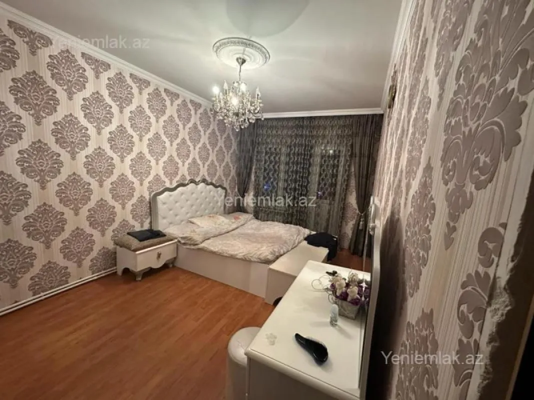 Satılır 3 otaqlı köhnə tikili 90 m²