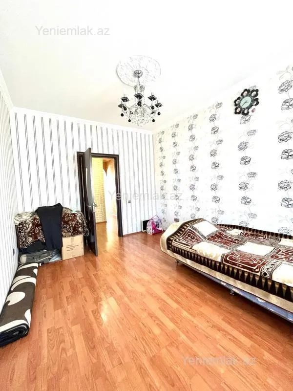 Satılır 3 otaqlı köhnə tikili 90 m²