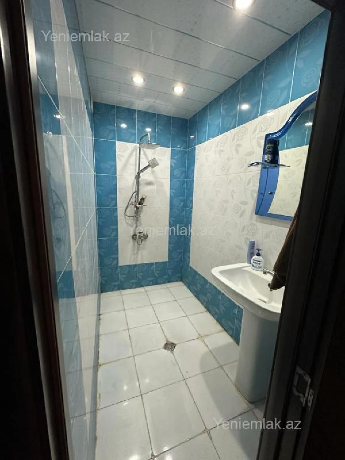 Satılır 3 otaqlı köhnə tikili 90 m²