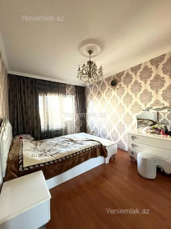 Satılır 3 otaqlı köhnə tikili 90 m²
