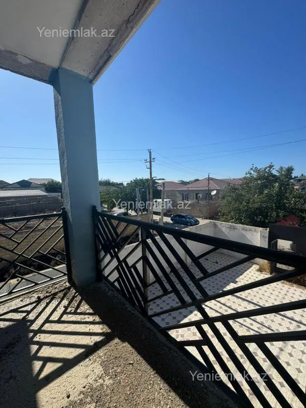 Satılır 6 otaqlı həyət evi 220 m²