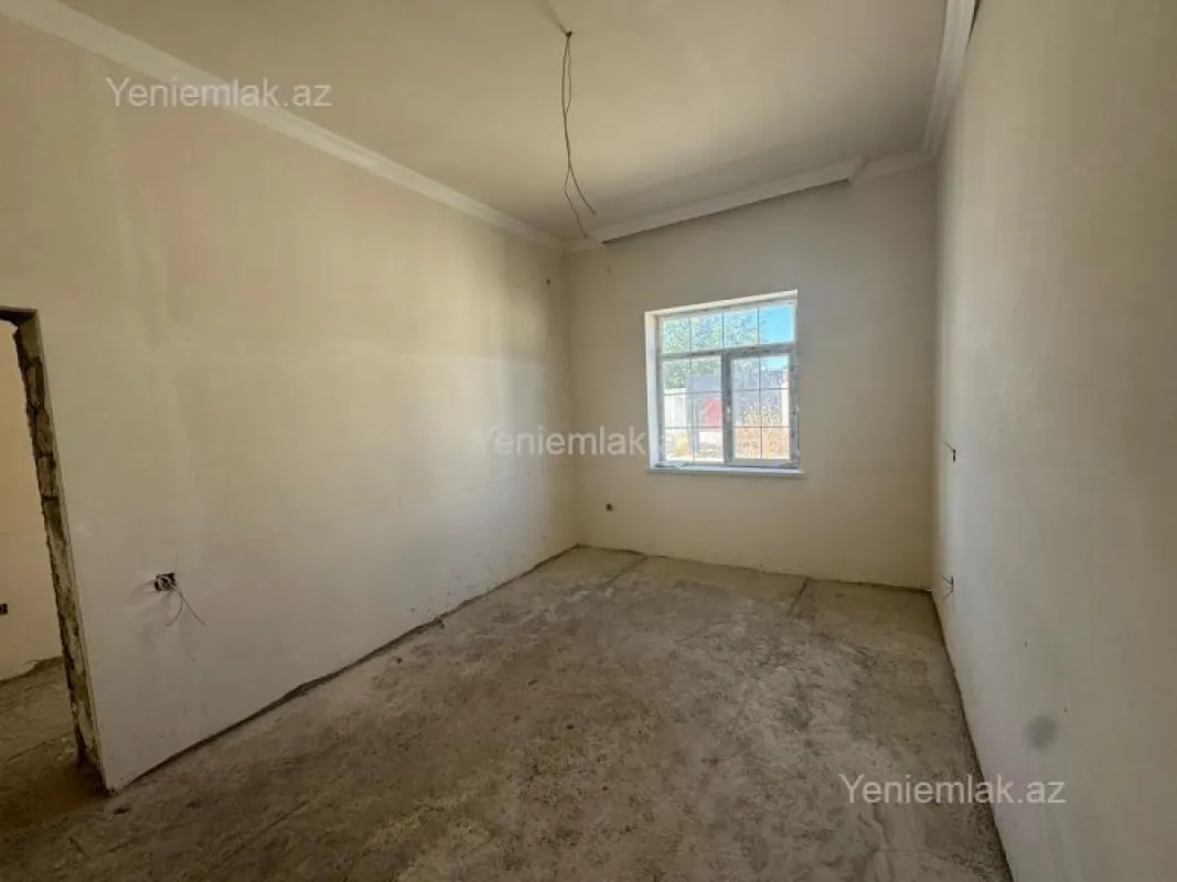 Satılır 6 otaqlı həyət evi 220 m²