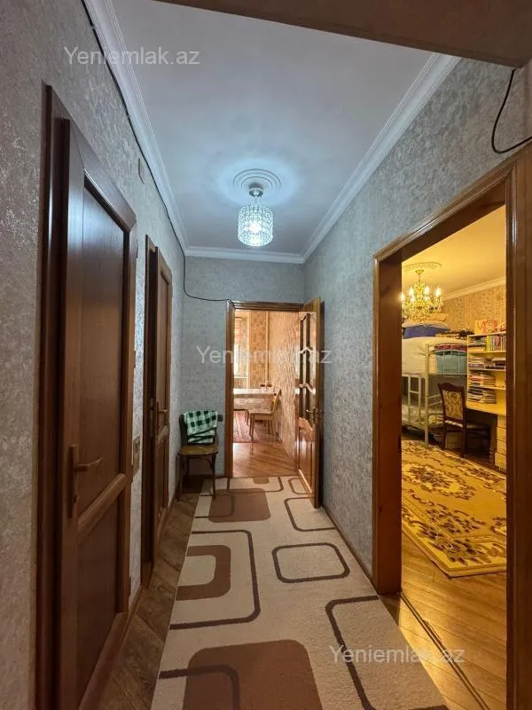 Satılır 4 otaqlı köhnə tikili 100 m²