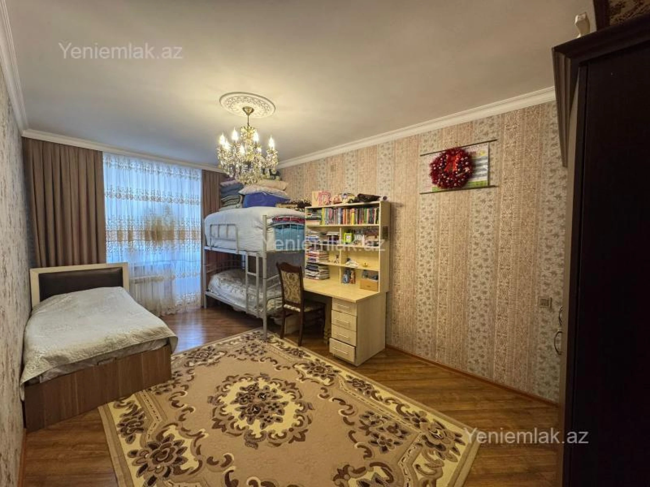 Satılır 4 otaqlı köhnə tikili 100 m²