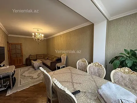 Satılır 4 otaqlı köhnə tikili 100 m²
