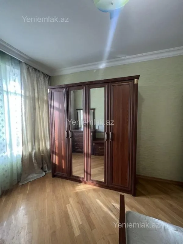 Satılır 2 otaqlı yeni tikili 70 m²