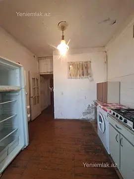 Satılır 3 otaqlı köhnə tikili 80 m²