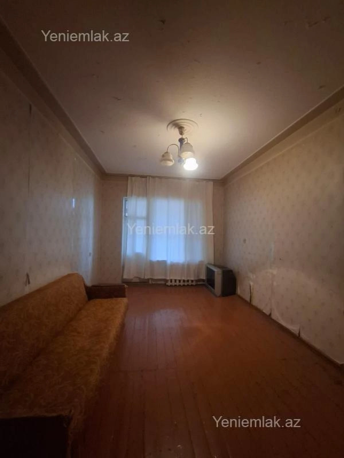 Satılır 3 otaqlı köhnə tikili 80 m²