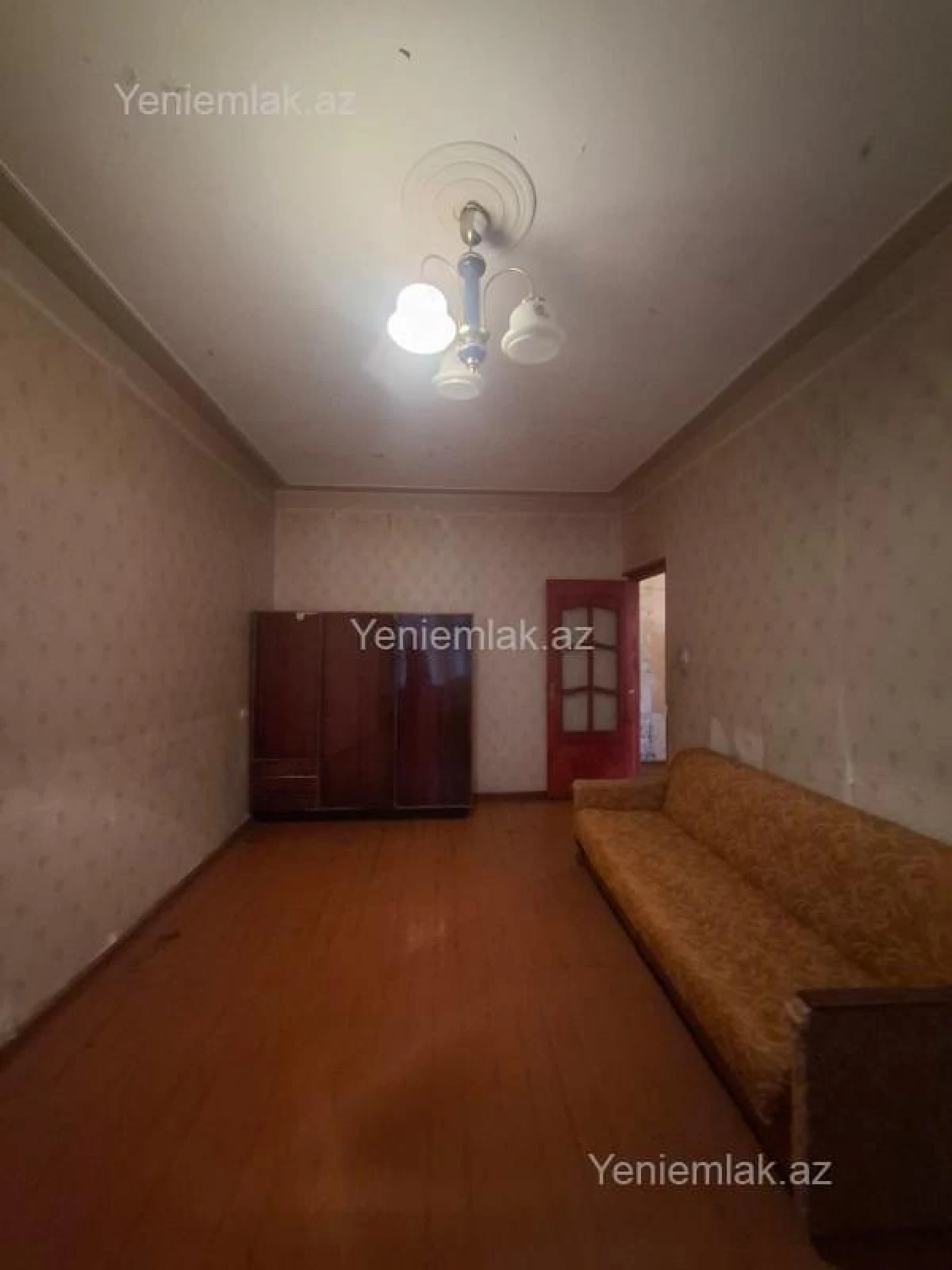 Satılır 3 otaqlı köhnə tikili 80 m²