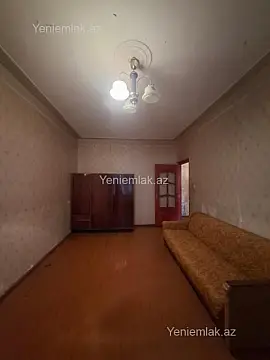 Satılır 3 otaqlı köhnə tikili 80 m²