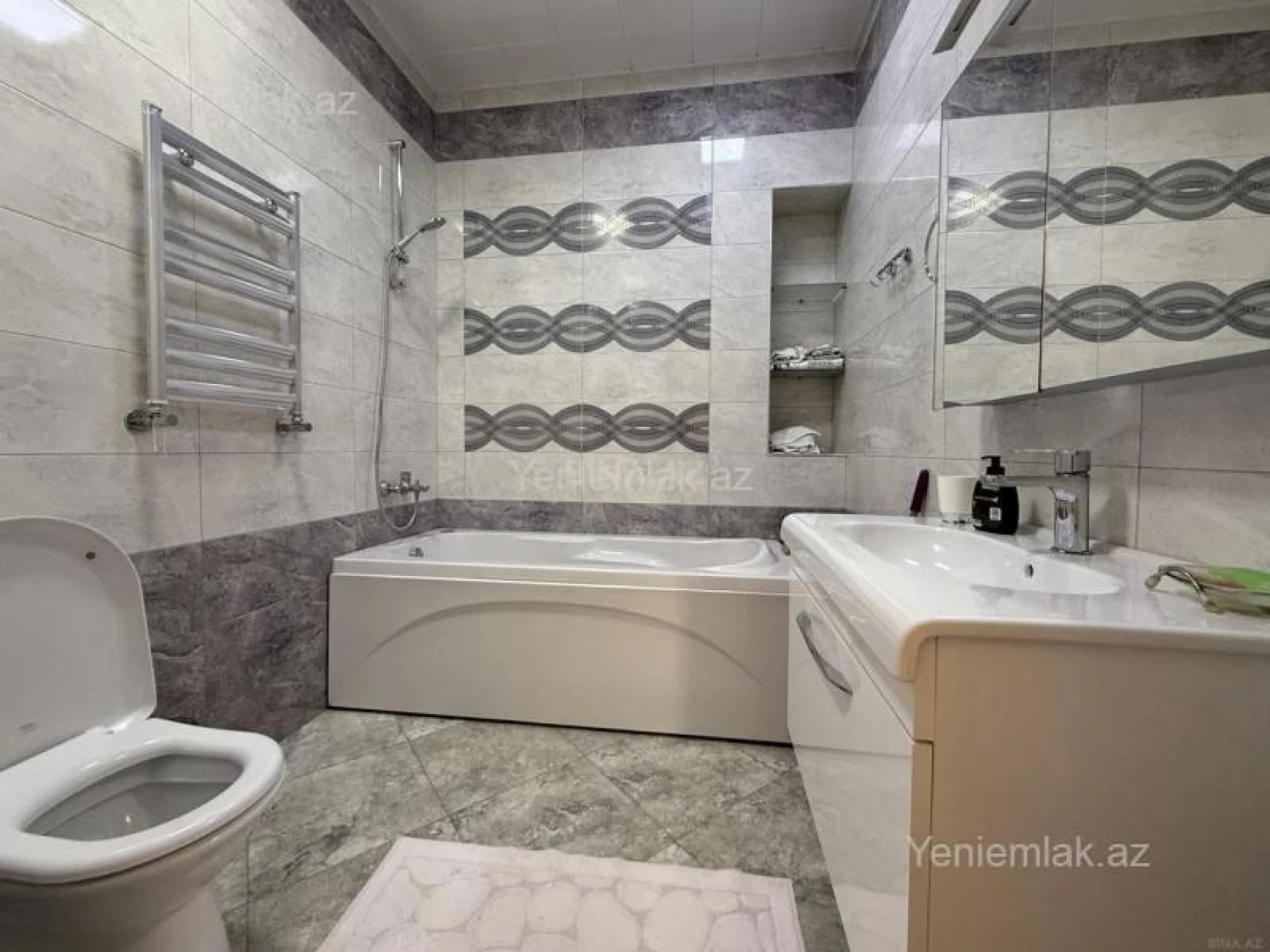 Satılır 3 otaqlı yeni tikili 143 m²