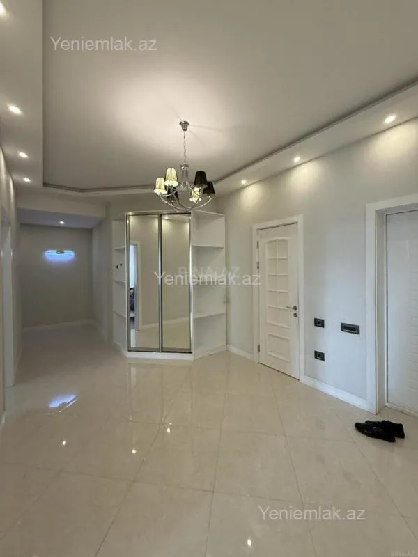 Satılır 3 otaqlı yeni tikili 143 m²