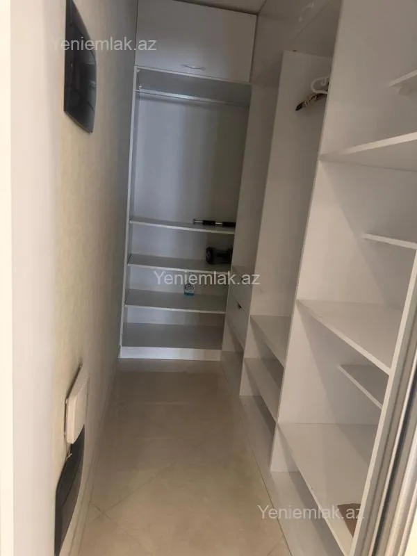 Satılır 3 otaqlı yeni tikili 143 m²