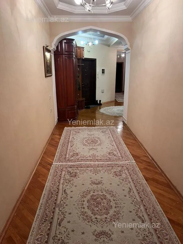 Satılır 4 otaqlı yeni tikili 194 m²