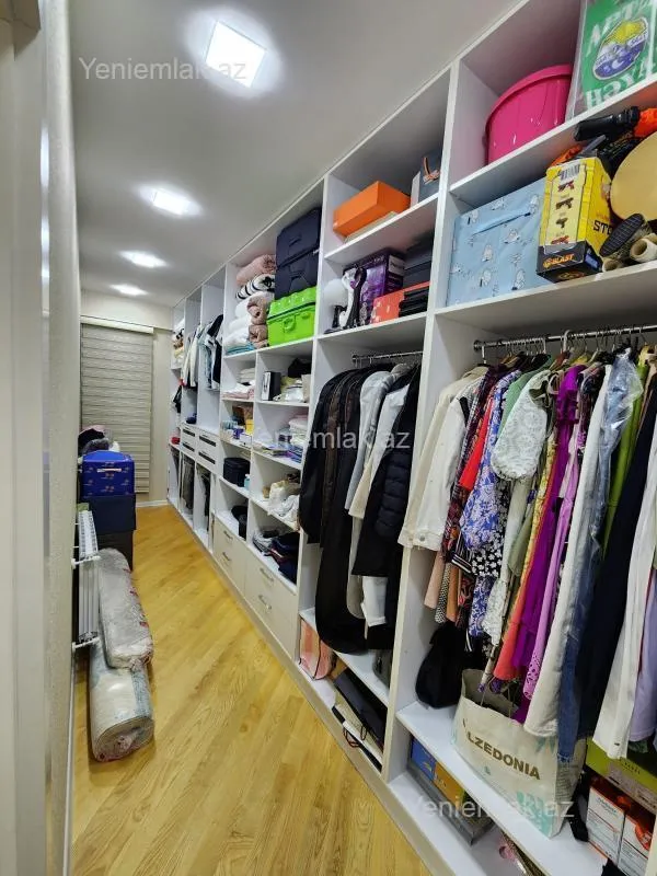 Satılır 4 otaqlı yeni tikili 226 m²