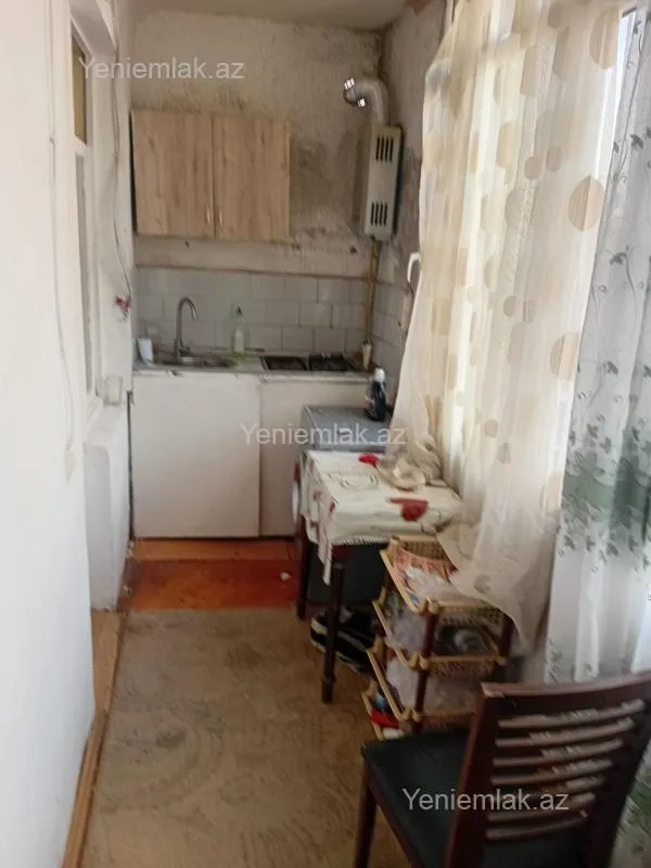 Satılır 2 otaqlı köhnə tikili 40 m²