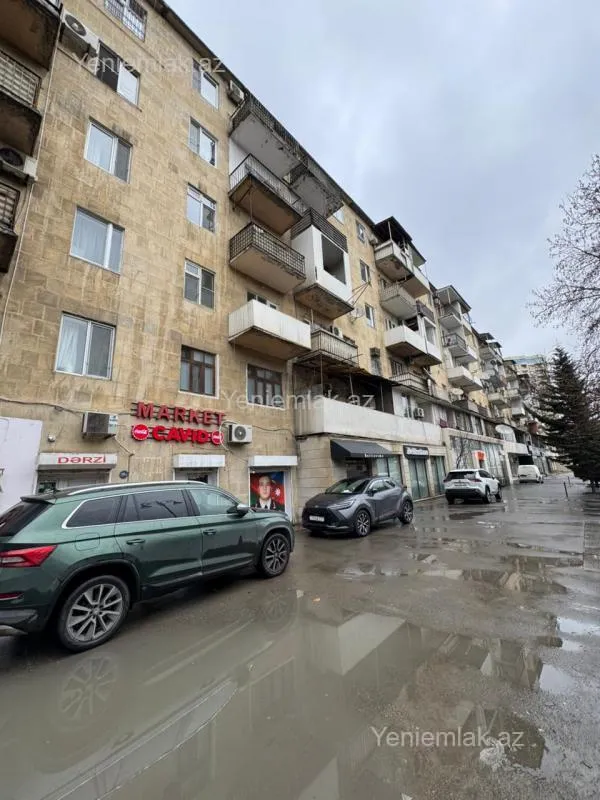 Satılır 3 otaqlı köhnə tikili 75 m²
