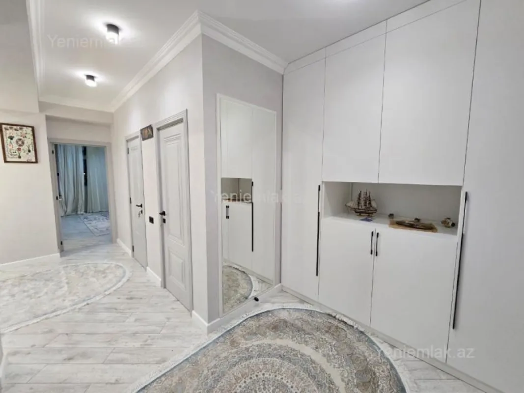 Satılır 3 otaqlı yeni tikili 127 m²