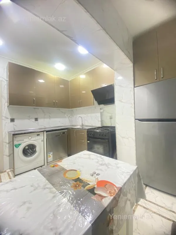 Satılır 3 otaqlı köhnə tikili 90 m²